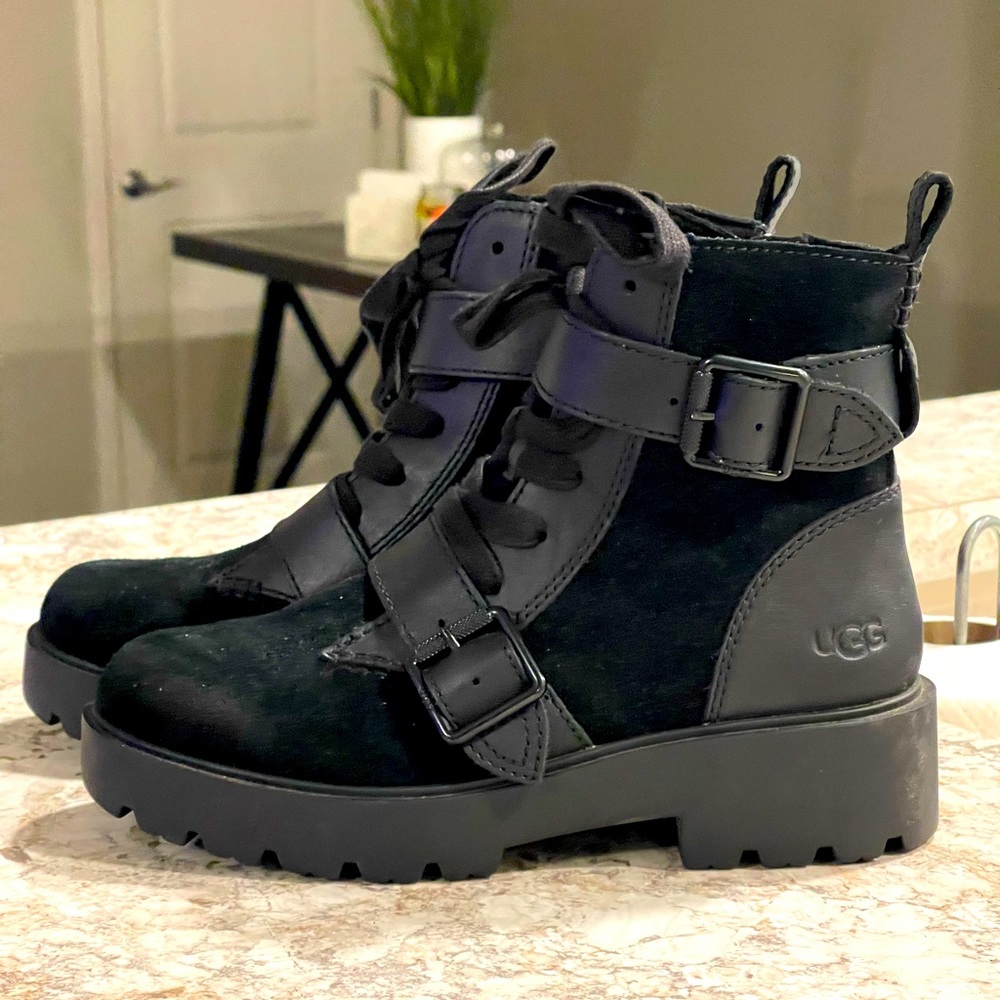 UGG Boots 🥾